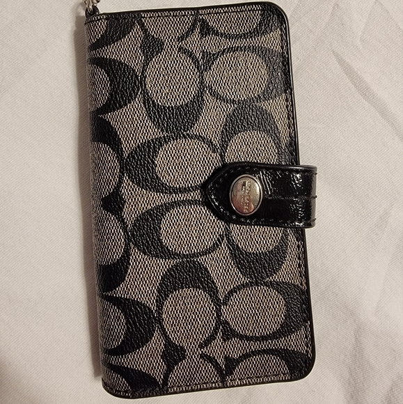 Coach Handbags - Coach wallet